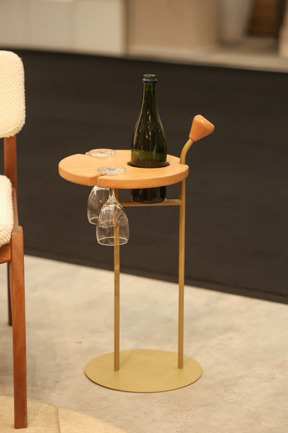 Mesa de Apoio Vinum